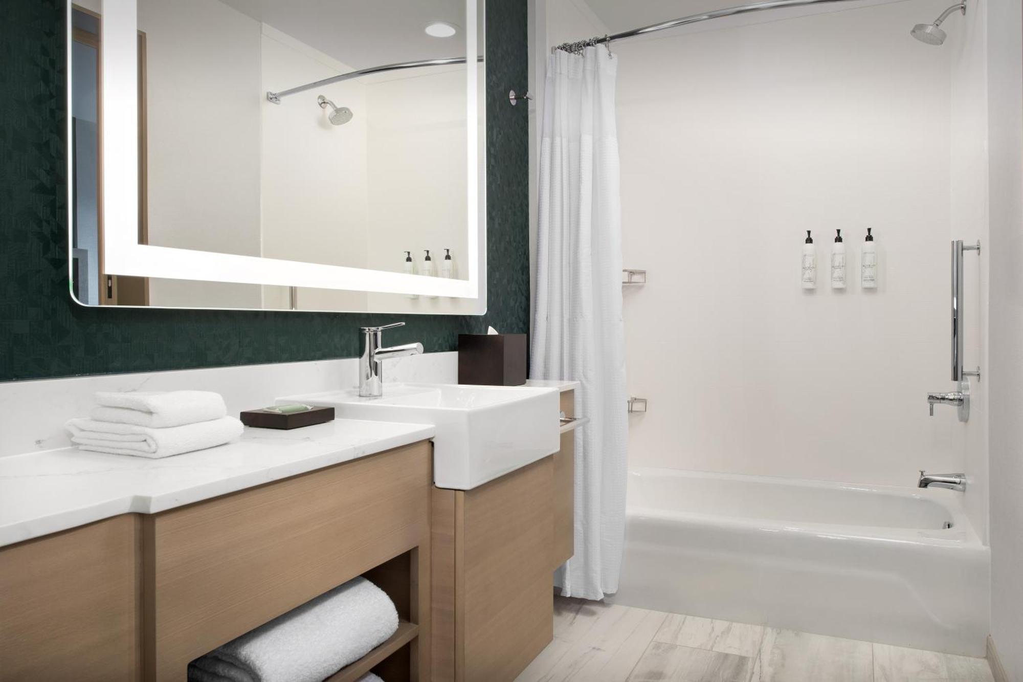 Springhill Suites By Marriott Sandpoint Bagian luar foto