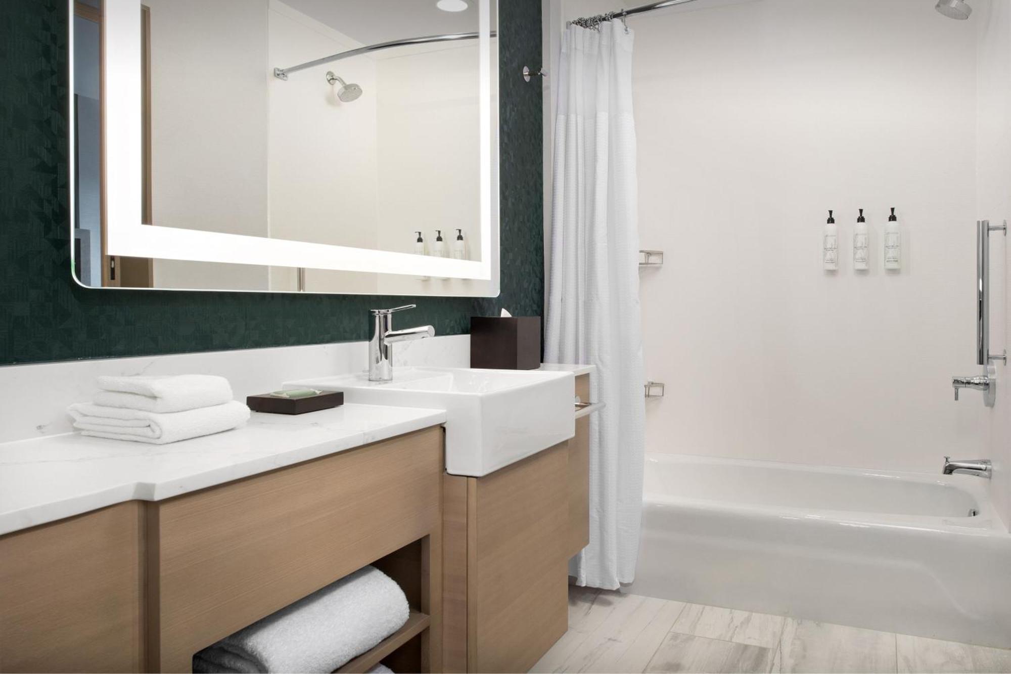 Springhill Suites By Marriott Sandpoint Bagian luar foto