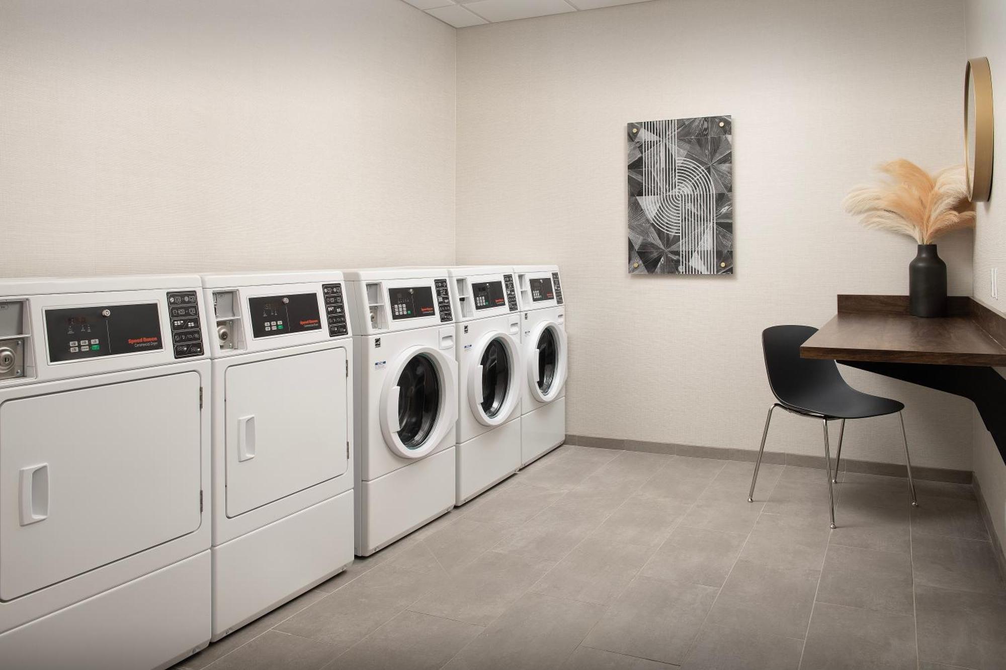 Springhill Suites By Marriott Sandpoint Bagian luar foto