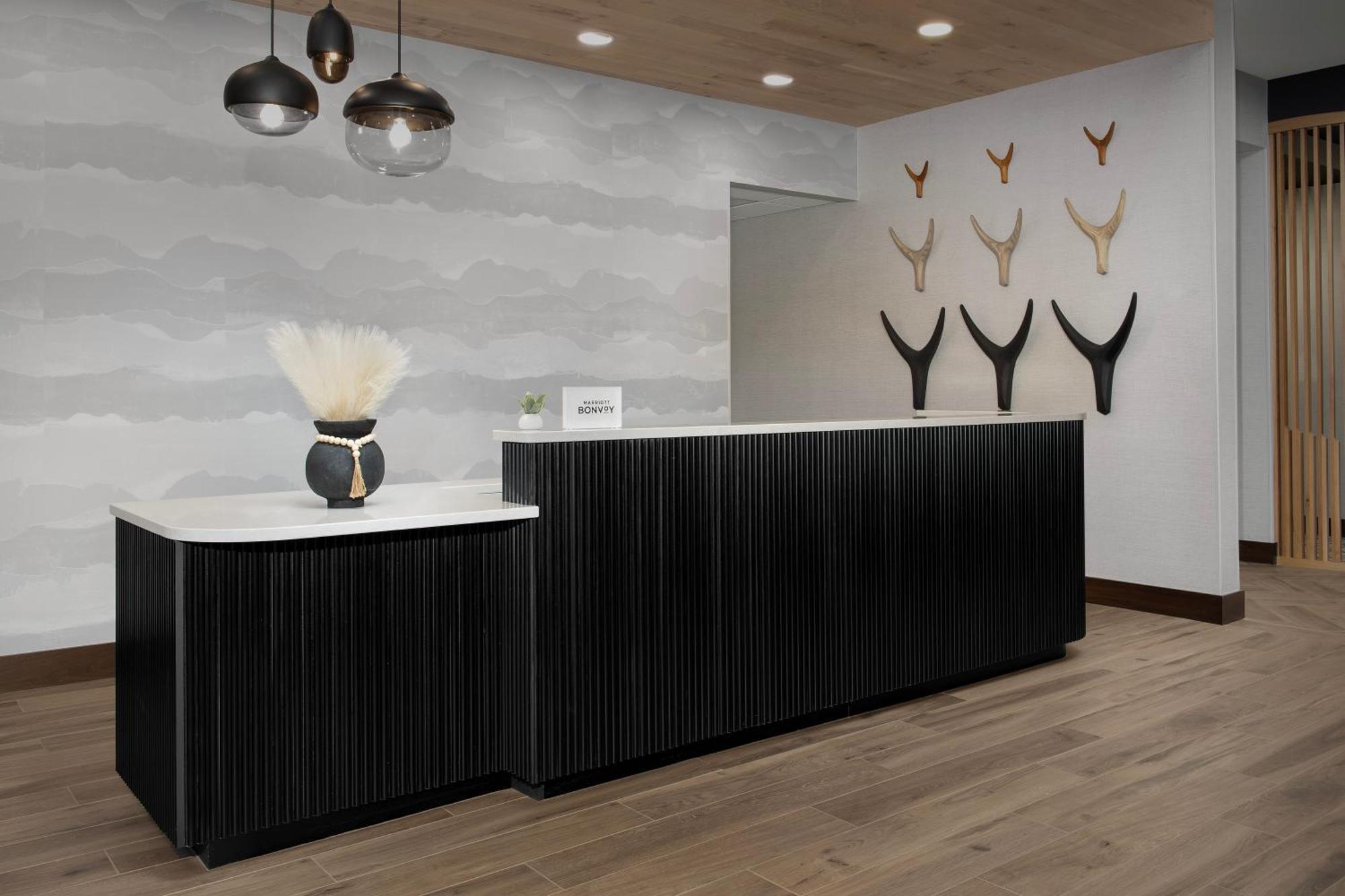 Springhill Suites By Marriott Sandpoint Bagian luar foto