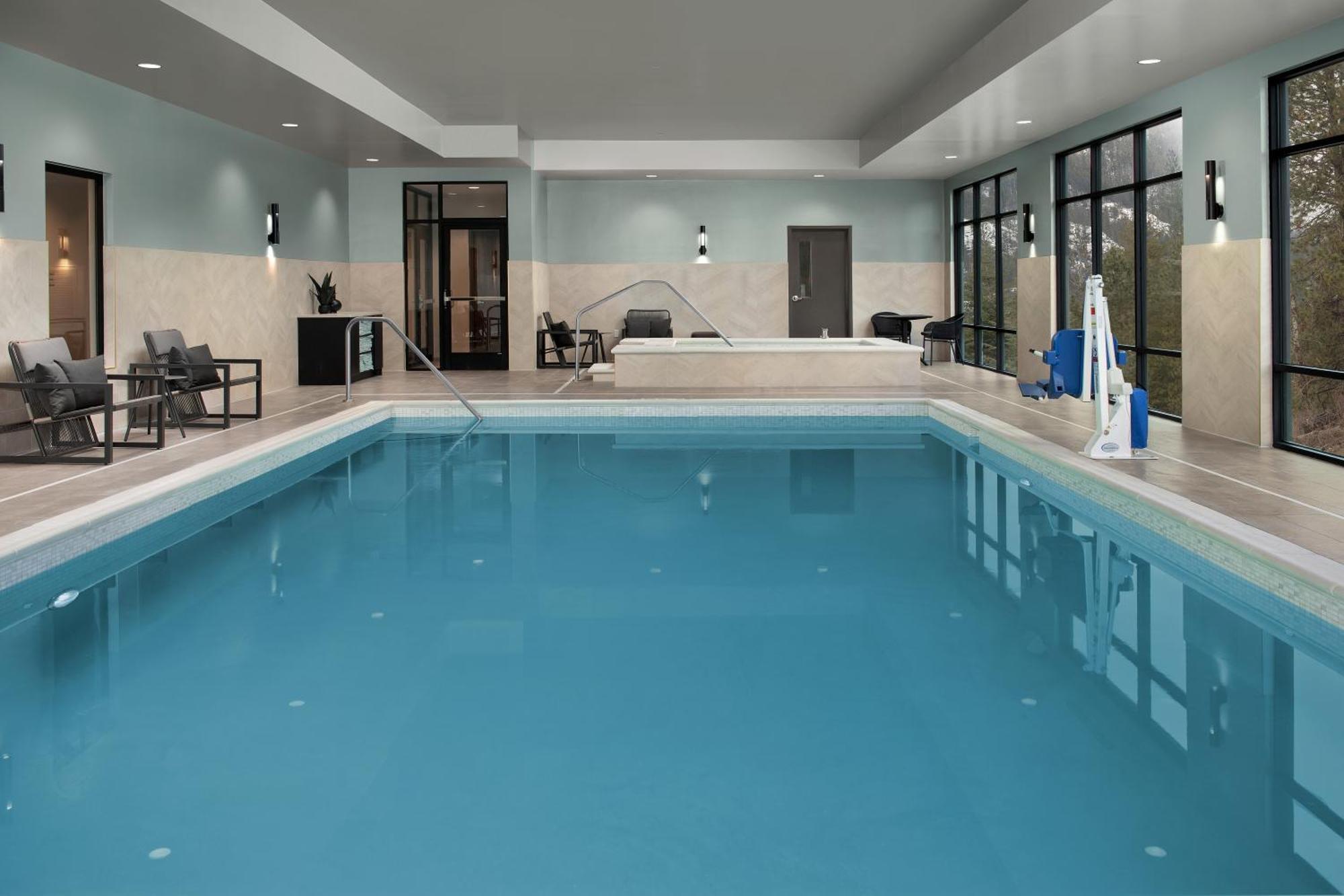 Springhill Suites By Marriott Sandpoint Bagian luar foto